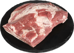 Лопатка свиная бескостная, вакуумная упаковка, весовая, крупный план