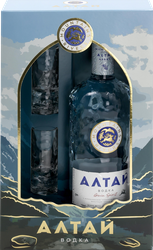 Водка АЛТАЙ 40%, с 2-мя рюмками, п/у, 0.7л, крупный план