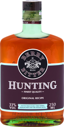 Ликер HUNTING Биттер Ягодный 33%, десертный, 0.25л, крупный план