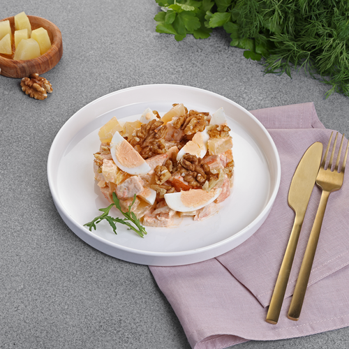 Салат Курочка с нежным куриным филе и сочным ананасом ЛЕНТА FRESH, весовой, вид