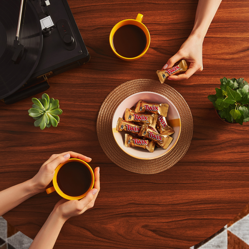 Конфеты TWIX Minis с печеньем и карамелью, покрытые молочным шоколадом, весовые, вид