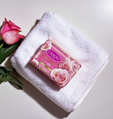 Туалетное мыло CAMAY Romantique с ароматом французской розы, 85г, крупный план