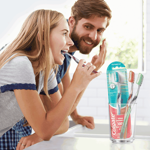 Зубная щетка COLGATE Шелковые Нити Ультра, ультрамягкая, фотография