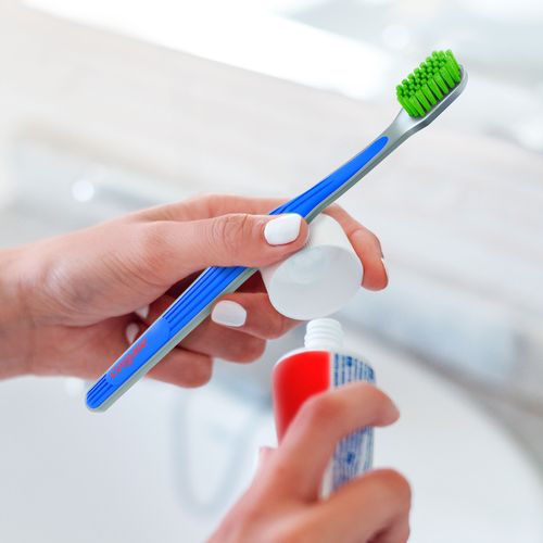 Зубная щетка COLGATE Ultra Soft для эффективной чистки, ультрамягкая, вид