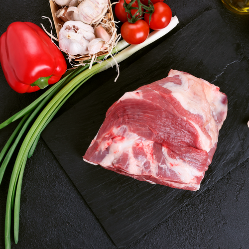 Лопатка баранья на кости ЛЕНТА FRESH, весовая, крупный план