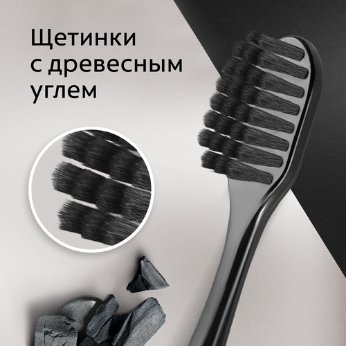 Зубная щетка COLGATE Extra Density, средней жесткости, крупный план