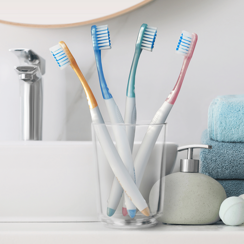 Зубная щетка COLGATE Extra Density, жесткая, фото