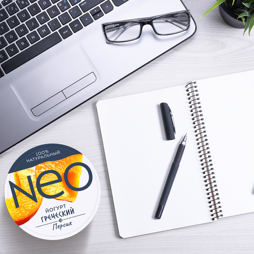 Йогурт NEO Греческий Персик 1,7%, без змж, 125г, крупный план