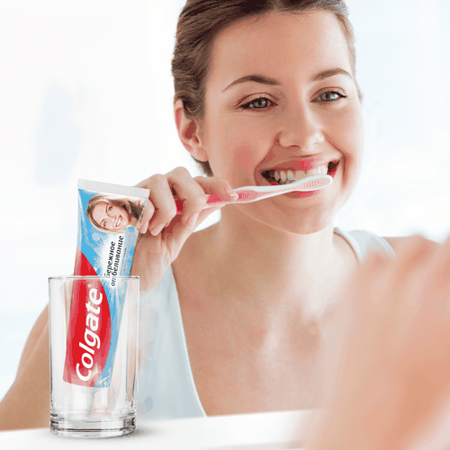 Зубная паста COLGATE Бережное отбеливание, 150мл, фотография