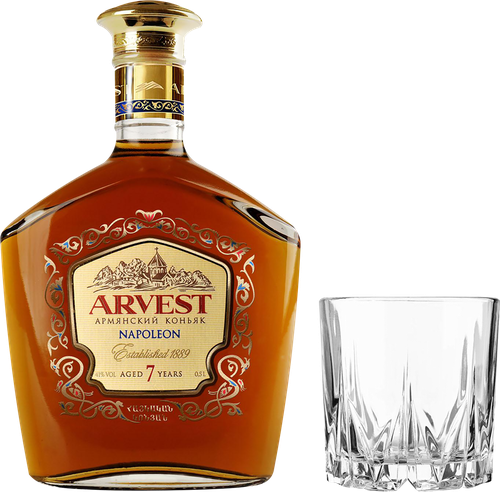 Коньяк ARVEST Napoleon Армянский марочный выдержанный КВ 7 лет 40%, с бокалом, п/у, 0.5л, крупный план