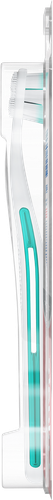 Зубная щетка COLGATE Total Пенная чистка, средней жесткости, крупный план