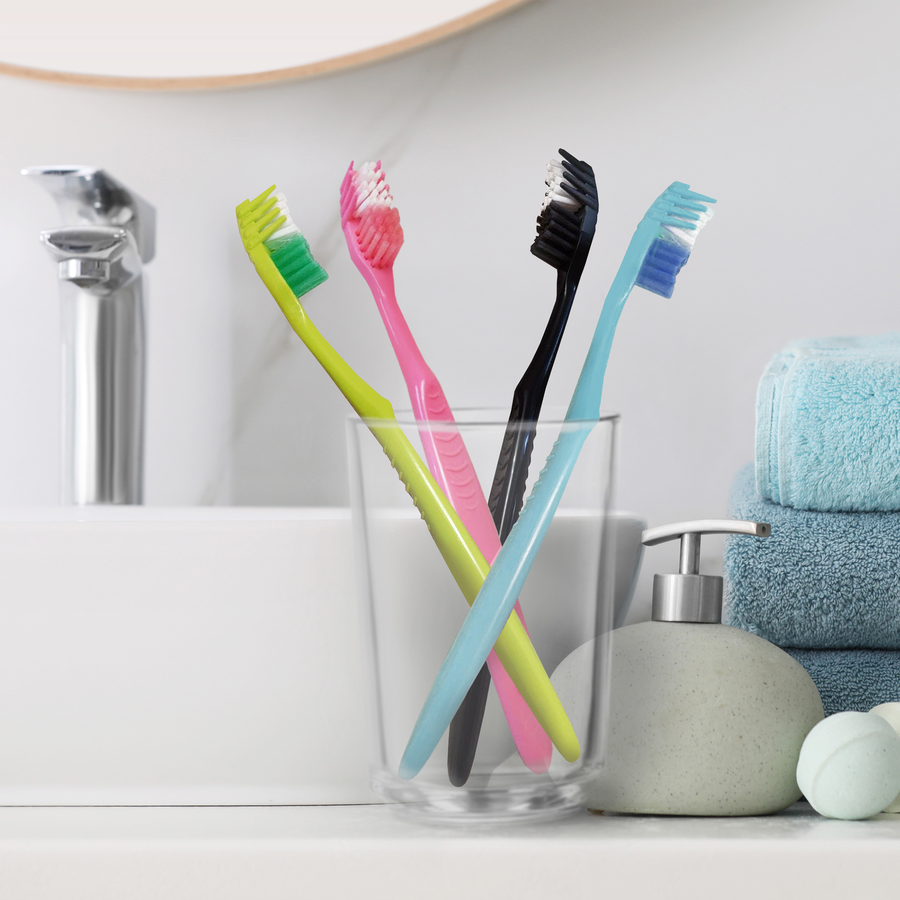 Зубная щетка COLGATE Массажер, средней жесткости, 1+1, 2шт, предпросмотр