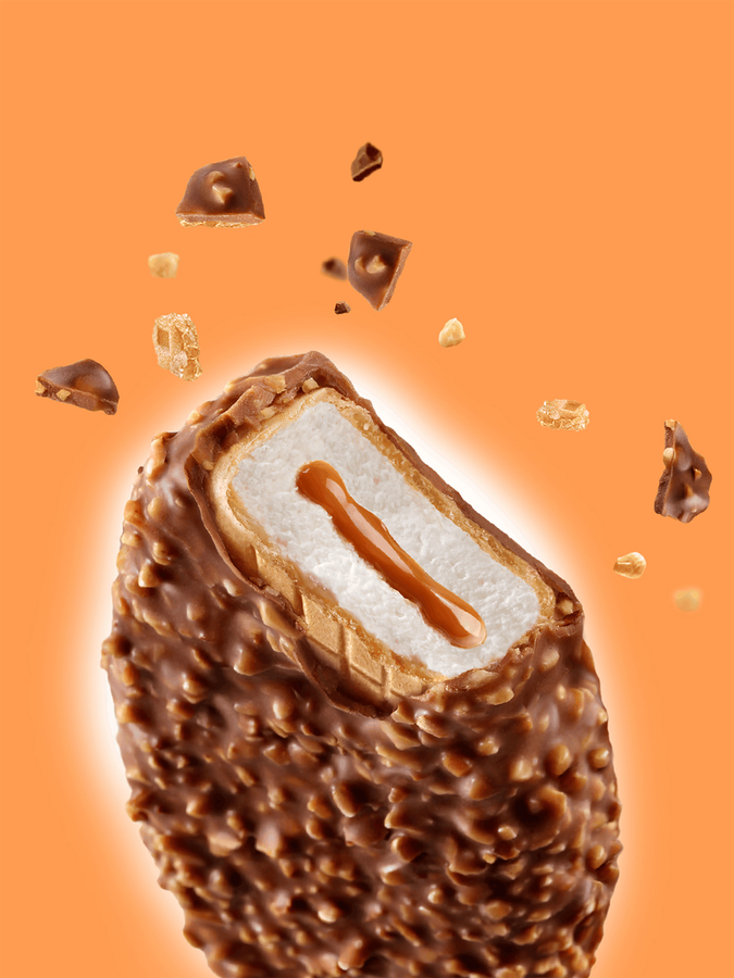 Вафля KINDER Maxi King с молочно-карамельной начинкой в молочном шоколаде с дроблеными лесными орехами, 35г, превью