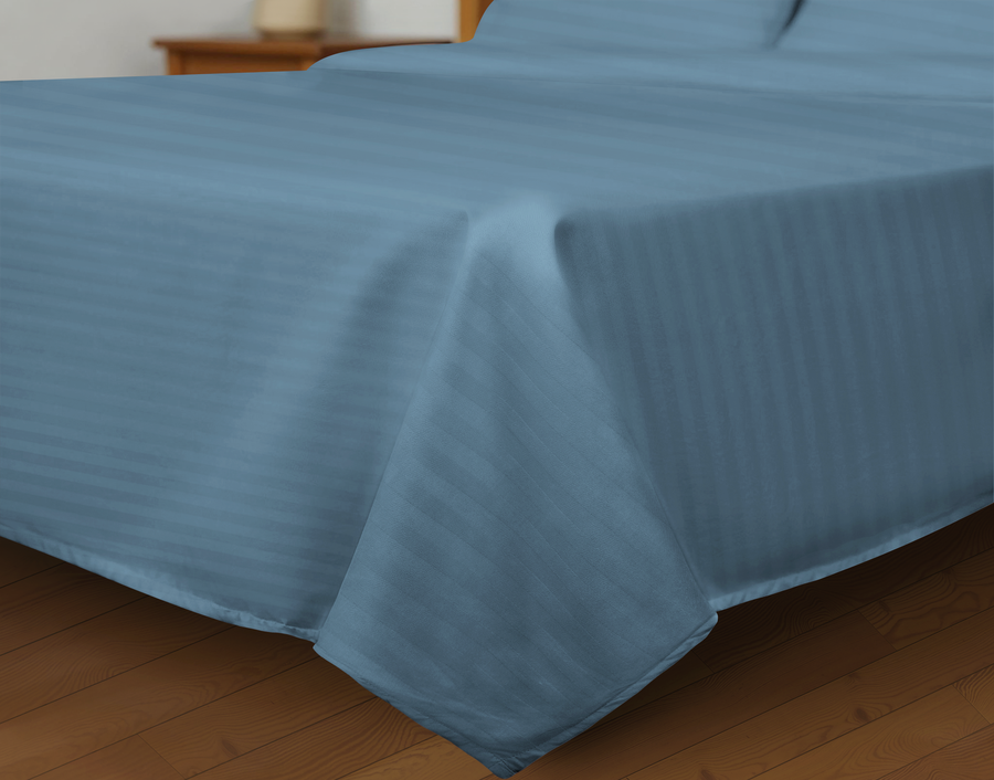 Простыня HOMECLUB 220x240см, синяя, страйп-сатин, предпросмотр
