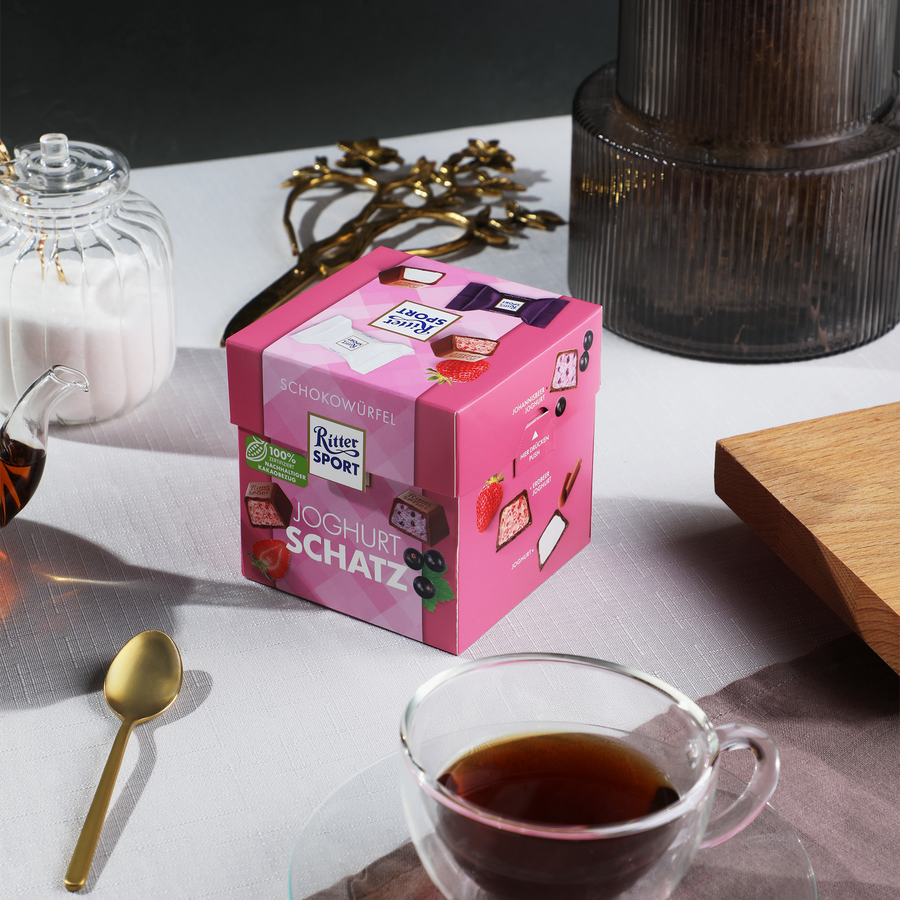 Набор конфет RITTER SPORT Joghurt schatz из молочного шоколада, 176г, превью